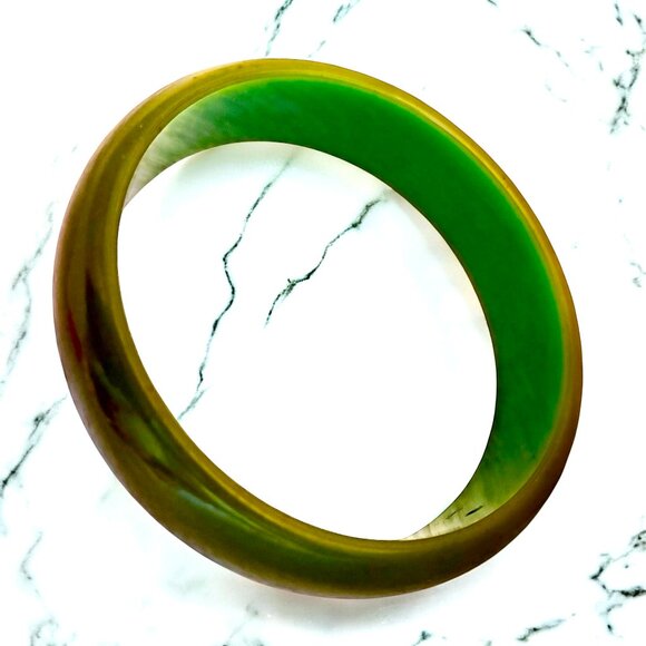 Vintage Bakelite Bangle Bracelet Green Smooth - Picture 13 of 16